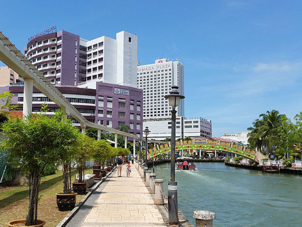 Altel Malaysia gets more spectrum  