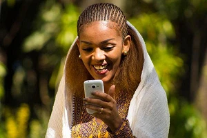 Fintech-enabled smartphones promised for Africa’s unbanked women